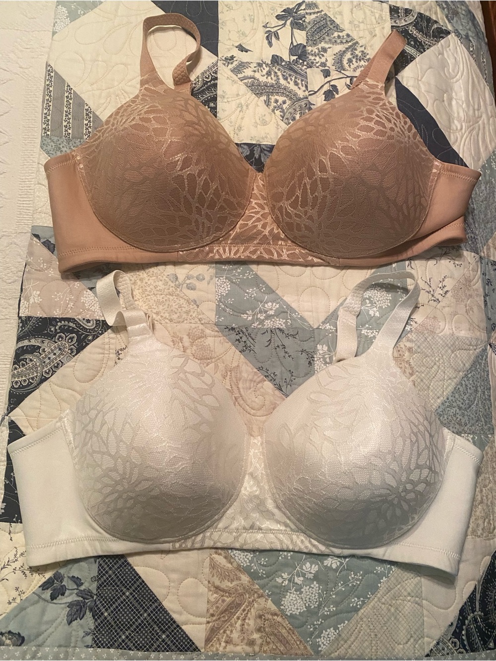Vanity Fair Back Smoother Wireless Bras (2) 42C